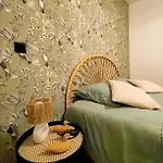 Bed & Breakfast D'hotes Le Chant Des Oiseaux - La Source De Nos Racines - Corps De Ferme Au Coeur Du Parc Naturel De L'avesnois 3*