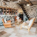 D'hotes Le Chant Des Oiseaux - La Source De Nos Racines - Corps De Ferme Au Coeur Du Parc Naturel De L'avesnois Bed & Breakfast 3*