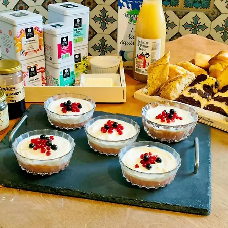 D'hôtes Le Chant Des Oiseaux à La Source De Nos Racines Alojamento de Acomodação e Pequeno-almoço 4*