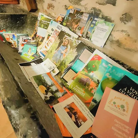 D'hotes Le Chant Des Oiseaux - La Source De Nos Racines - Corps De Ferme Au Coeur Du Parc Naturel De L'avesnois Bed & Breakfast Beaufort (Nord)