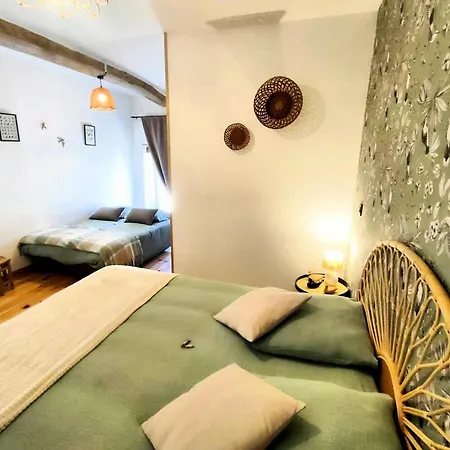 D'hotes Le Chant Des Oiseaux - La Source De Nos Racines - Corps De Ferme Au Coeur Du Parc Naturel De L'avesnois 4*