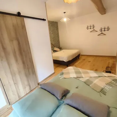 D'hotes Le Chant Des Oiseaux - La Source De Nos Racines - Corps De Ferme Au Coeur Du Parc Naturel De L'avesnois Oda ve Kahvaltı Beaufort (Nord)