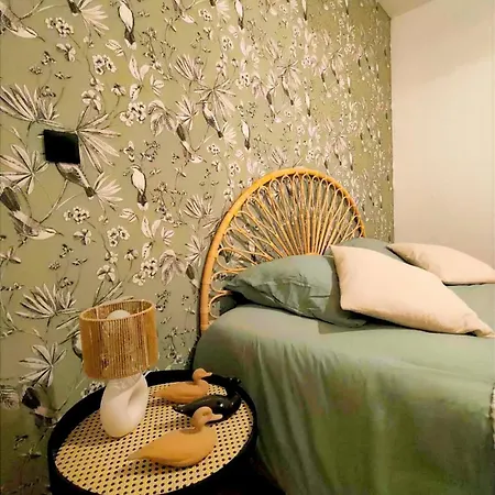 Alojamento de Acomodação e Pequeno-almoço D'hôtes Le Chant Des Oiseaux à La Source De Nos Racines 4*