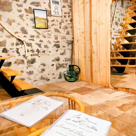 D'hotes Le Chant Des Oiseaux - La Source De Nos Racines - Corps De Ferme Au Coeur Du Parc Naturel De L'avesnois Beaufort (Nord)