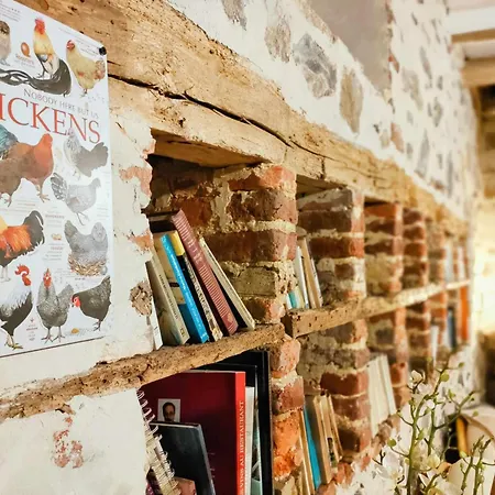 D'hotes Le Chant Des Oiseaux - La Source De Nos Racines - Corps De Ferme Au Coeur Du Parc Naturel De L'avesnois Oda ve Kahvaltı Beaufort (Nord)