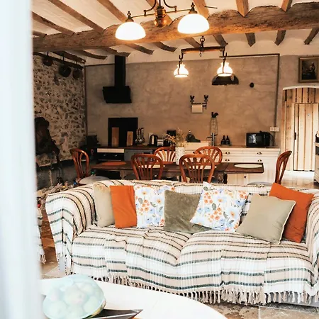 D'hotes Le Chant Des Oiseaux - La Source De Nos Racines - Corps De Ferme Au Coeur Du Parc Naturel De L'avesnois 4*