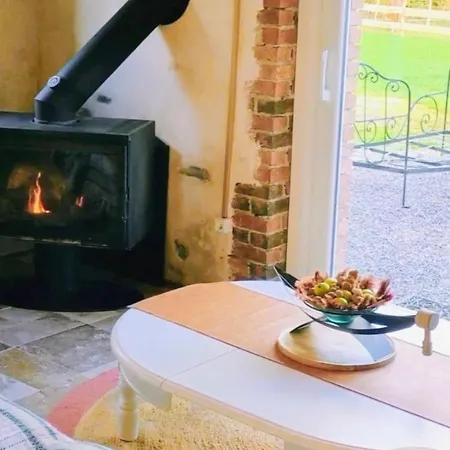 Alojamento de Acomodação e Pequeno-almoço D'hôtes Le Chant Des Oiseaux à La Source De Nos Racines 4*