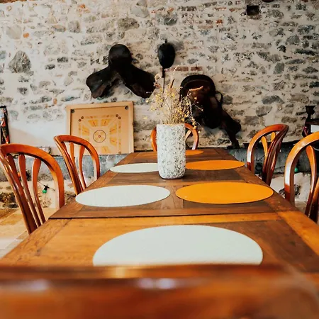 D'hotes Le Chant Des Oiseaux - La Source De Nos Racines - Corps De Ferme Au Coeur Du Parc Naturel De L'avesnois